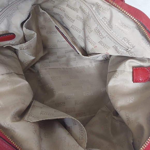 Michael Kors Red shoulder/crossbody - Picture 3 of 12
